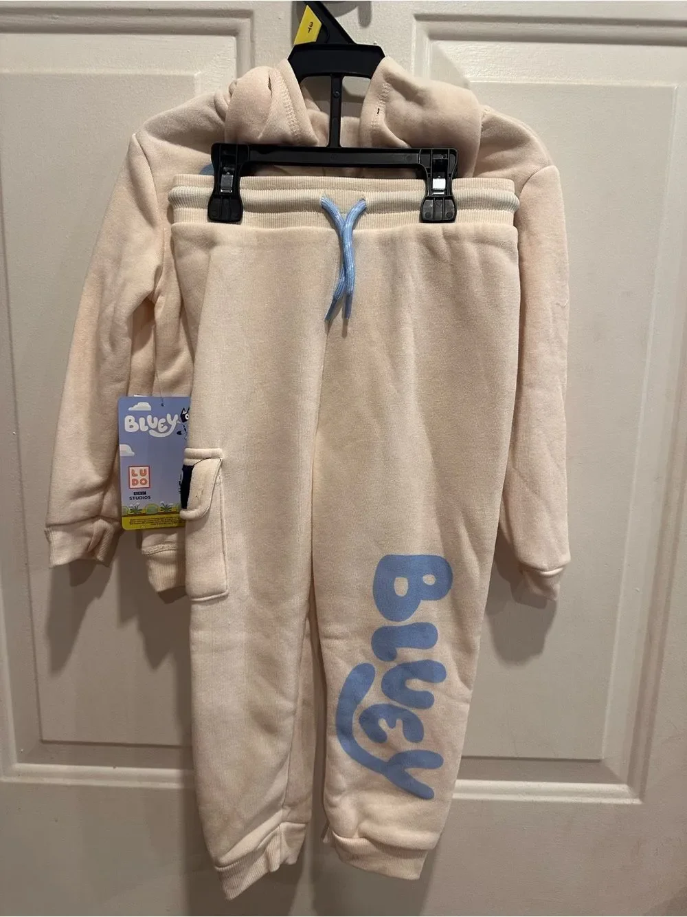 Bluey 3T Cream Kids Hoodie & Joggers Pants Set Unisex